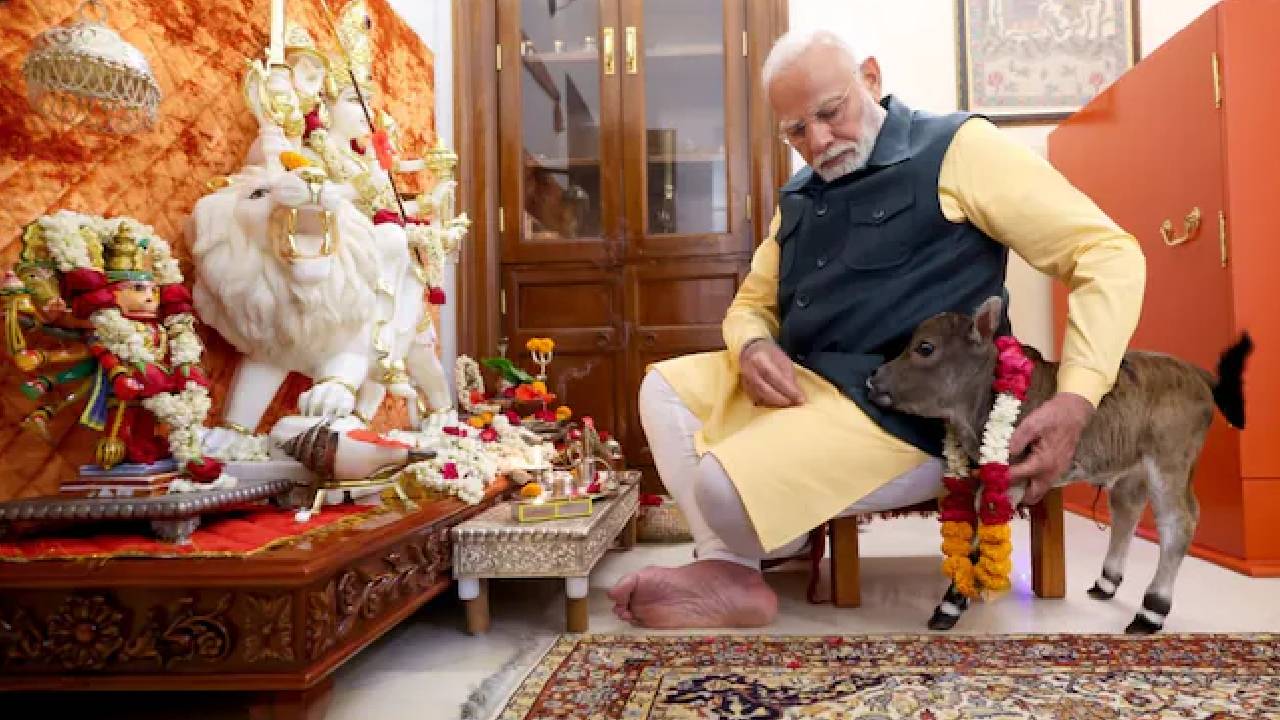 Deepjyoti: ప్రధాని నివాసంలో కొత్త సభ్యుడు.. “దీప్‌జ్యోతి”తో మోడీ ఫోటోలు