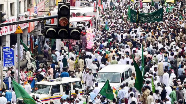 Odisha: మిలాద్-ఉన్-నబీ ఉరేగింపులో పాలస్తీనా జెండా..