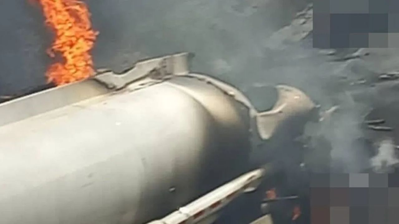 Petrol Tanker: పెట్రోల్ ట్యాంకర్ బోల్తా.. 15 మంది మృతి, 40 మందికి గాయాలు..