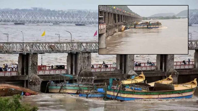 Prakasam Barrage: ప్రకాశం బ్యారేజీ గేట్లు డ్యామేజ్‌.. బోట్లు ఢీకొట్టిన ఘటనపై కేసు నమోదు