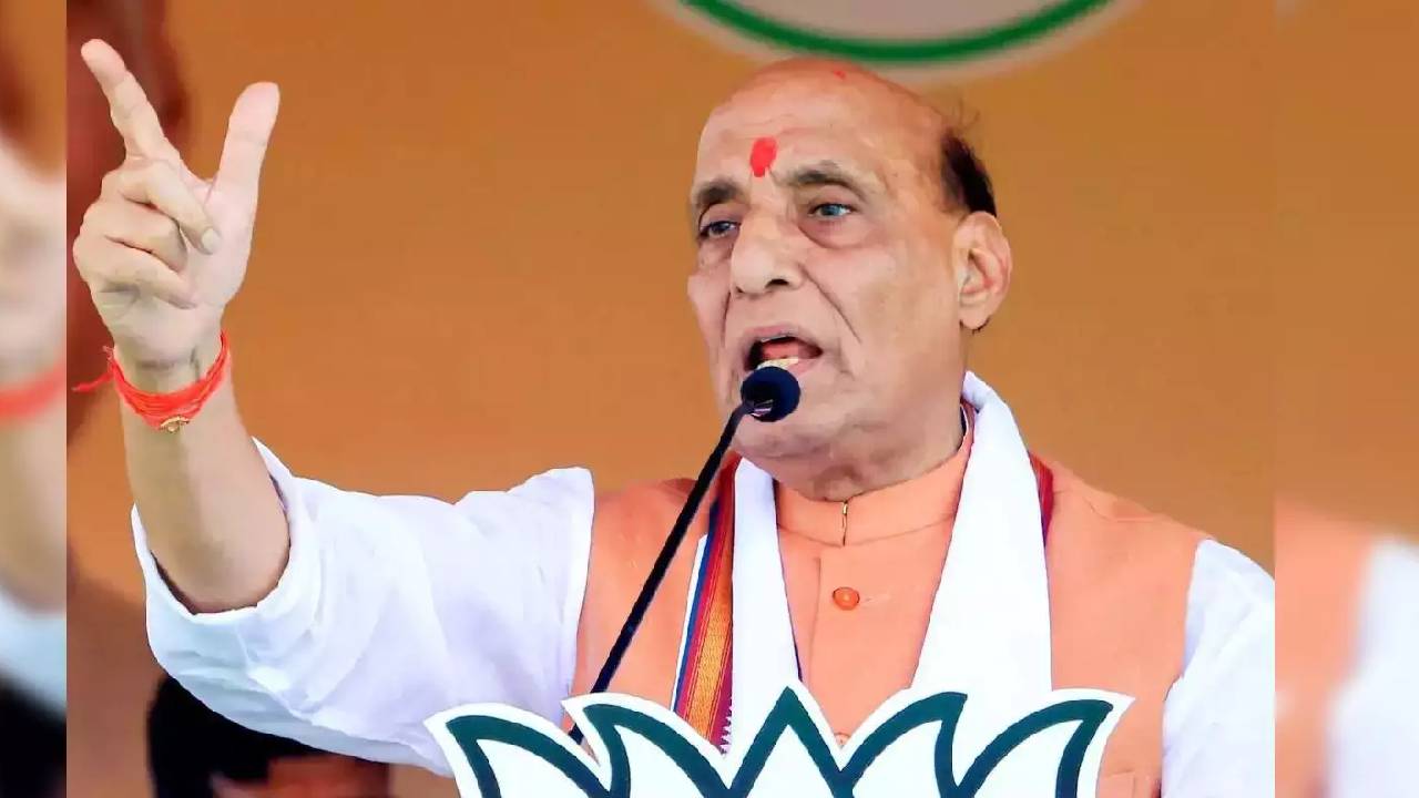 Rajnath Singh: భారత్‌తో పాక్ స్నేహంగా ఉంటే.. ఐఎంఎఫ్ కన్నా ఎక్కువ డబ్బులు ఇచ్చే వాళ్లం..