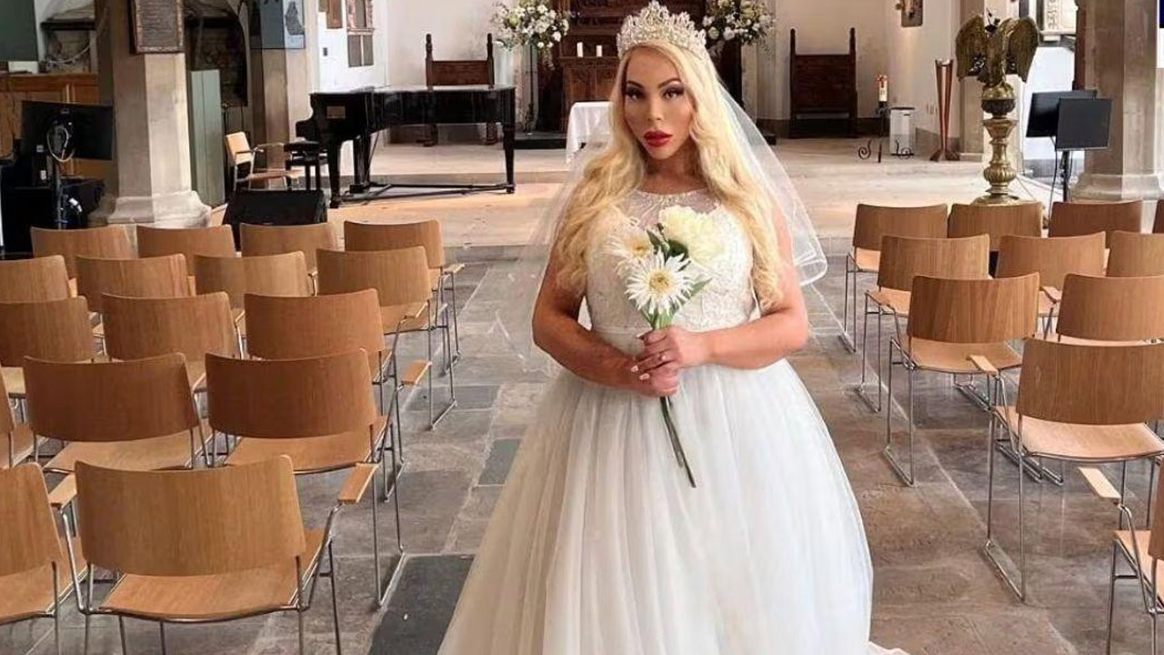 Sologami: ఏడాది క్రితం తనను తాను పెళ్లి చేసుకున్న ఓ మహిళ.. ఇప్పుడు విడాకులు