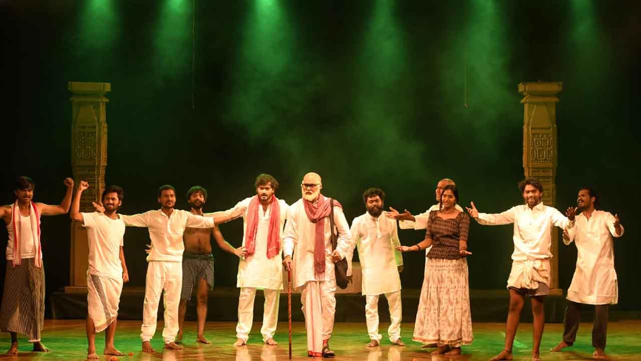 Kaloji Narayana Rao Birth Anniversary: కాళోజీ దిగి వచ్చాడా!.. ఆకట్టుకున్న ‘బతుకంతా దేశానిది’ ప్రదర్శన