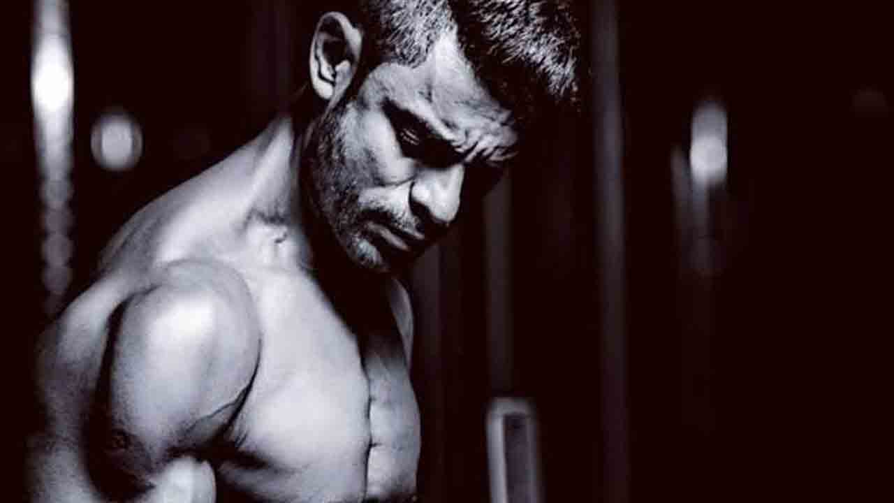 Tollywood Hero: తెలుగు హీరోకి టోకరా.. రూ. 45 లక్షలు కొట్టేసిన కేటుగాళ్ళు