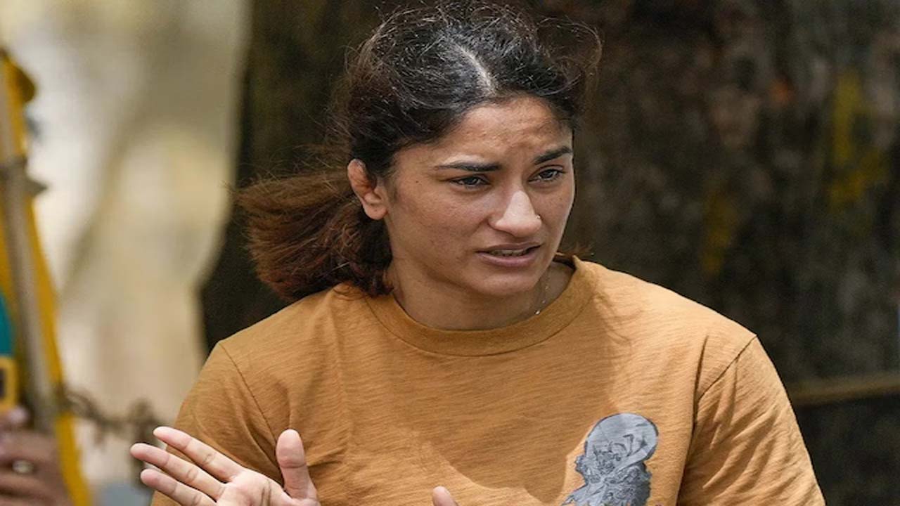 Vinesh phogat: వినేష్ ఫోగట్‌కు నాడా నోటీసు.. 14 రోజుల్లో వివరణ ఇవ్వాలని వెల్లడి