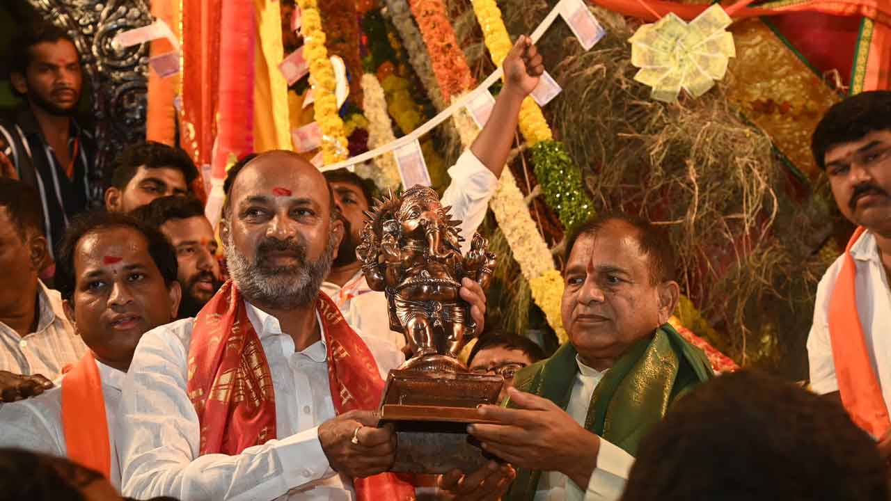 Bandi Sanjay : హిందువులపై దాడిని అడ్డుకునే వాళ్లే నిజమైన హిందువులు