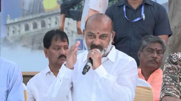 Bandi Sanjay : 340 మందికి నియామక పత్రాలు అందజేసిన బండి సంజయ్