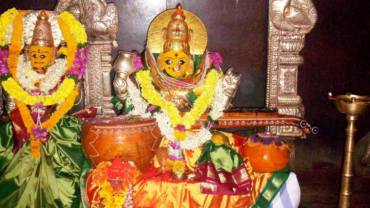 Basara Temple: బాసరలో దసరా నవరాత్రుల ఉత్సవాలు.. పలు సేవలు రద్దు..