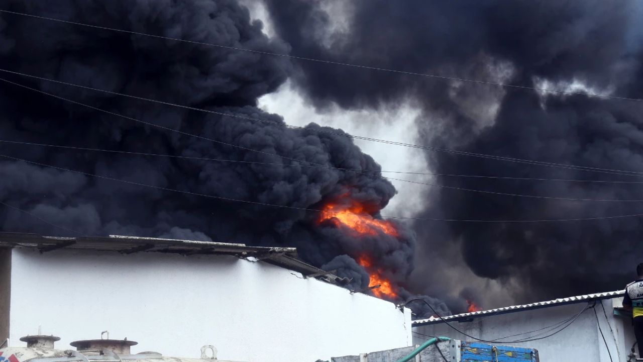 Police Station Explosion: పోలీస్ స్టేషన్‌లో పేలుడు, 25 మంది పోలీసులకు గాయాలు..