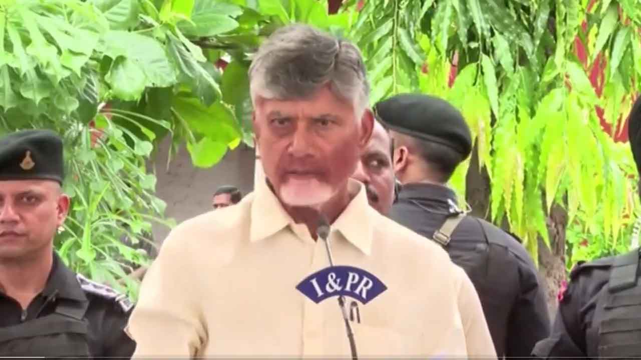 CM Chandrababu: అంతా బుడమేరుతోనే.. కబ్జాలు తొలగిస్తాం..