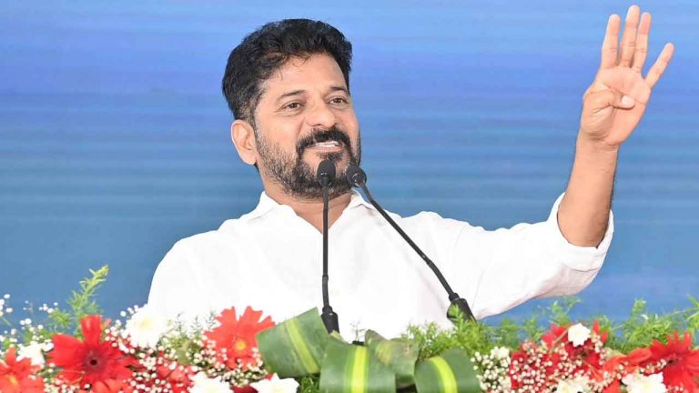 CM Revanth Reddy: రాజ్యాంగాన్ని పరిరక్షించేందుకు అందరం కలిసికట్టుగా పోరాడాలి..