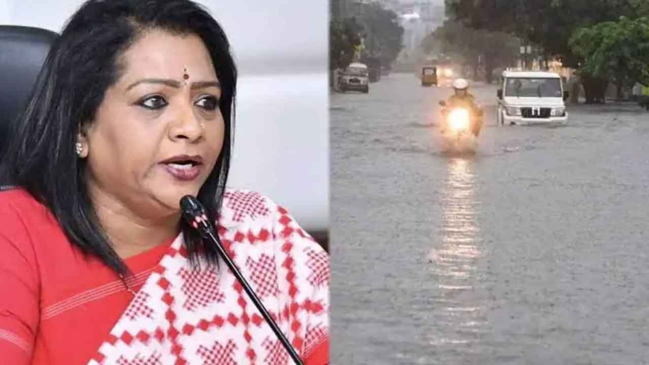 Gadwal Vijayalaxmi : అధికారులు అన్నివేళలా అందుబాటులో ఉండాలి….