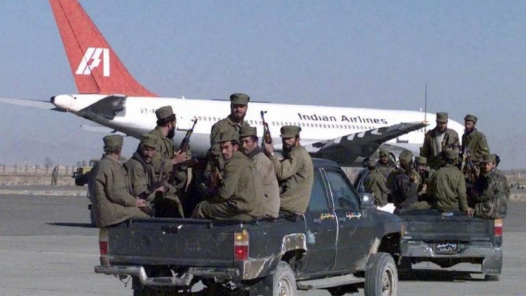 IC814 hijack: హైజాక్ విమానంలో అత్యంత కీలకమైన వ్యక్తి.. గుర్తించని ఉగ్రవాదులు.. అతను ఎవరంటే..?