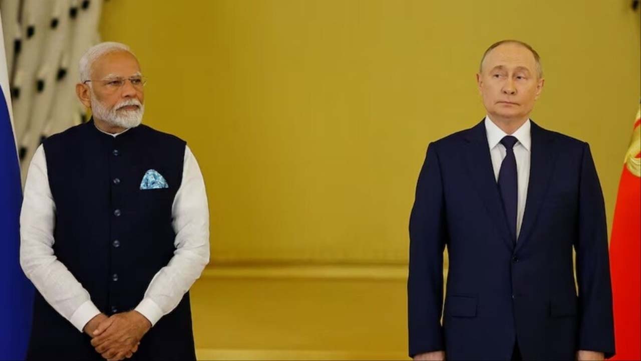 India-Russia : తప్పుడు కథనాలతో.. భారత్‌పై బురద చల్లేందుకు యత్నిస్తున్న అంతర్జాతీయ మీడియా!