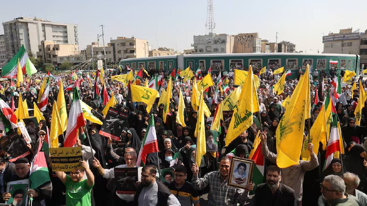 Iran: ఇజ్రాయిల్‌పై ప్రతీకారం తీర్చుకోవాలి.. ఇరాన్ వ్యాప్తంగా హిజ్బుల్లా చీఫ్ హత్యపై నిరసన..