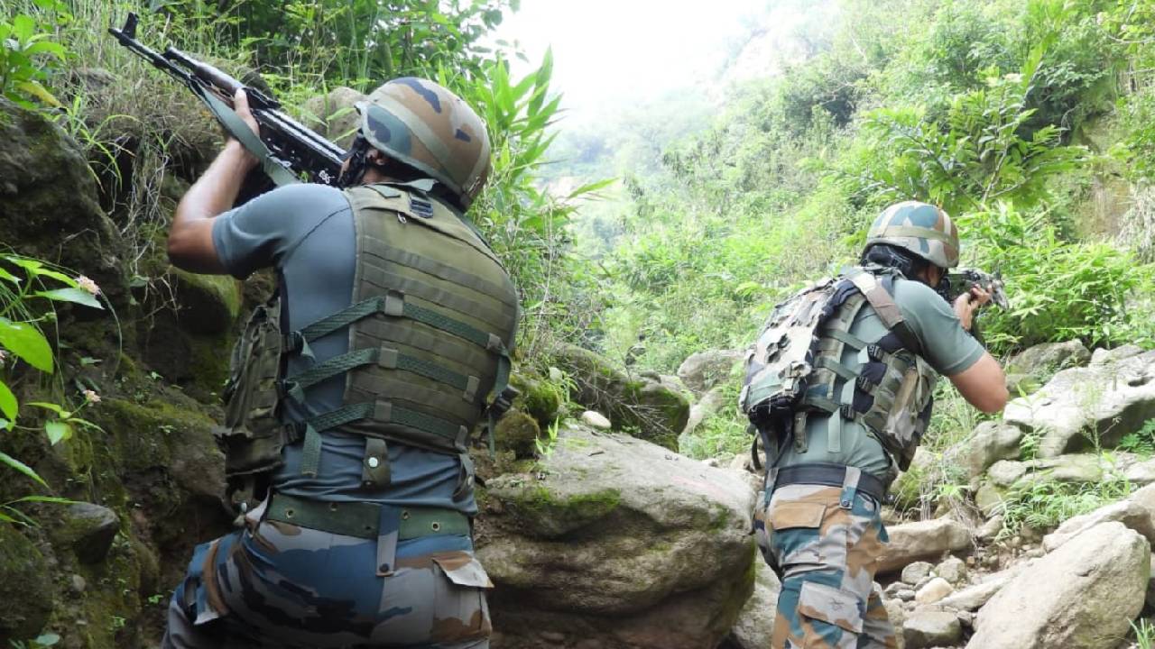 Jammu Kashmir: జమ్మూ కాశ్మీర్‌లో ఎన్‌కౌంటర్.. నలుగురు ఆర్మీ జవాన్లకు గాయాలు..