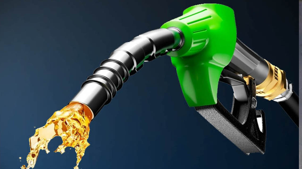 Petrol, Diesel Prices: ముడిచమురు ధర తగ్గినా.. పెట్రోలు, డీజిల్ ధరలు ఎందుకు తగ్గడం లేదు?