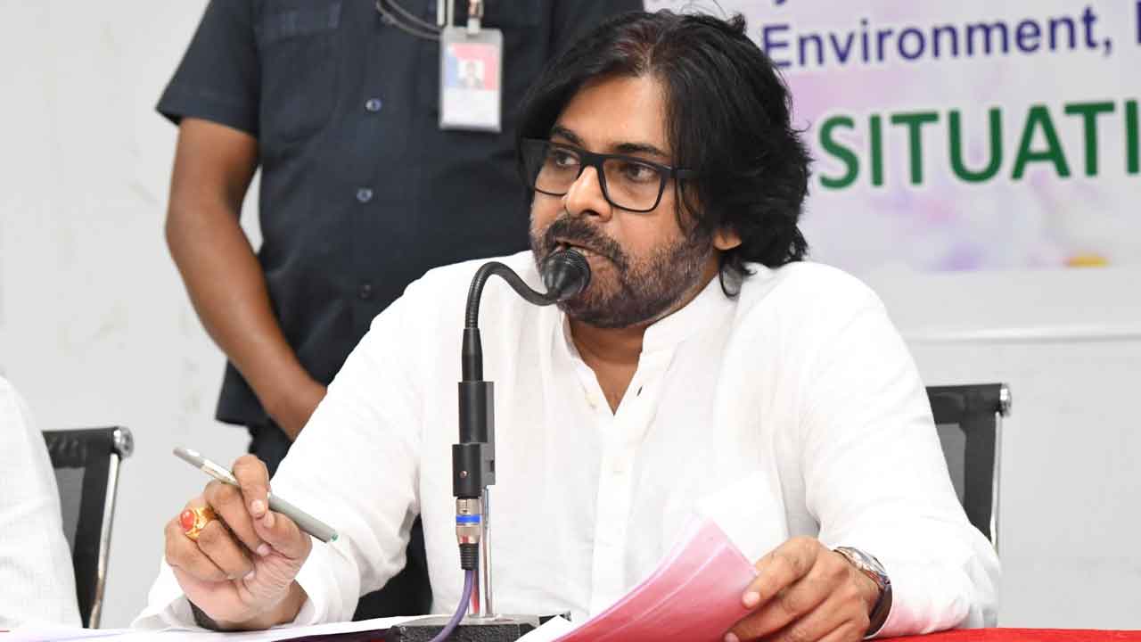 Pawan Kalyan Suffering With Viral Fever: పవన్‌ కల్యాణ్‌కు వైరల్ ఫీవర్‌.. జ్వరంతోనే బెజవాడలో పారిశుద్ధ్య నిర్వహణపై సమీక్ష
