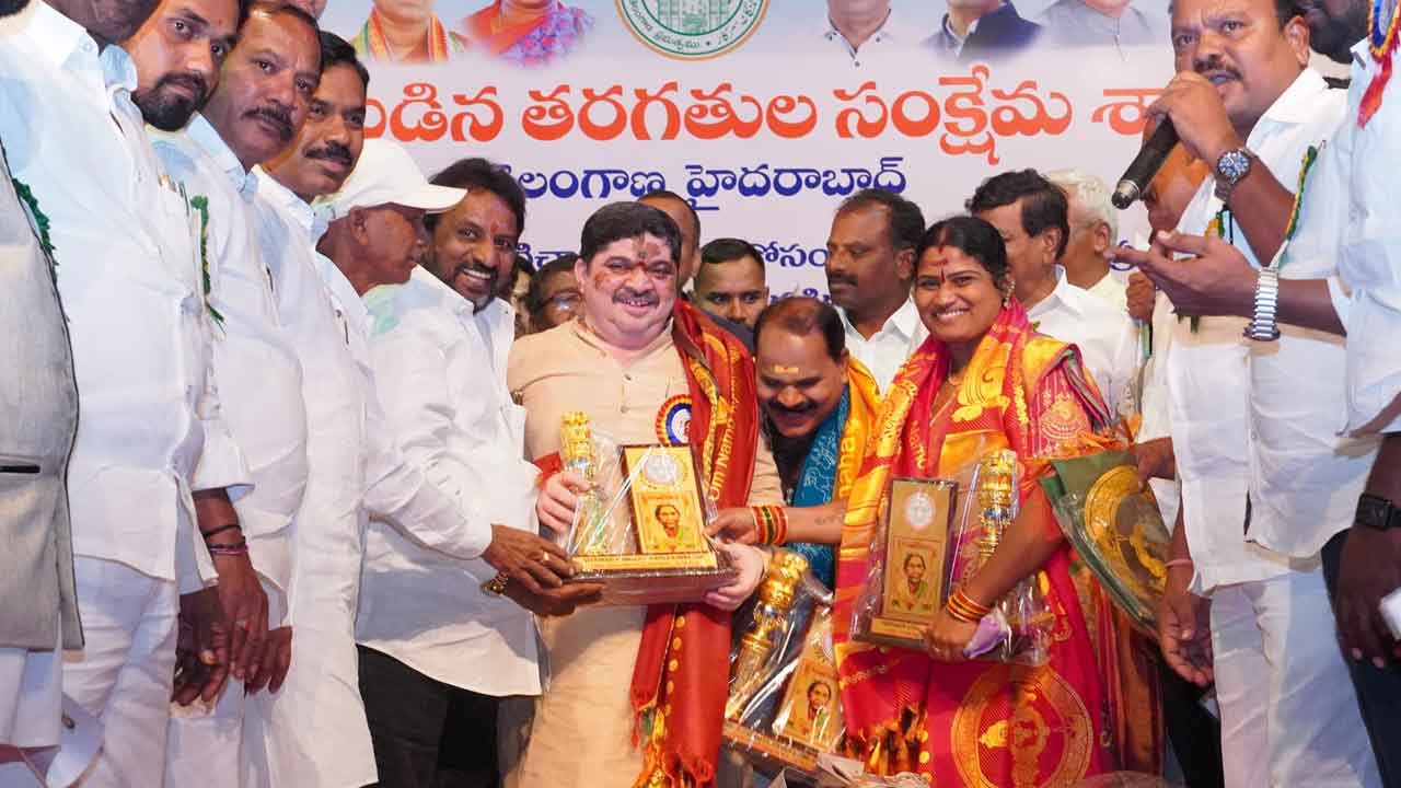 Ponnam Prabhakar : మన అందరికీ చాకలి ఐలమ్మ స్ఫూర్తి ..