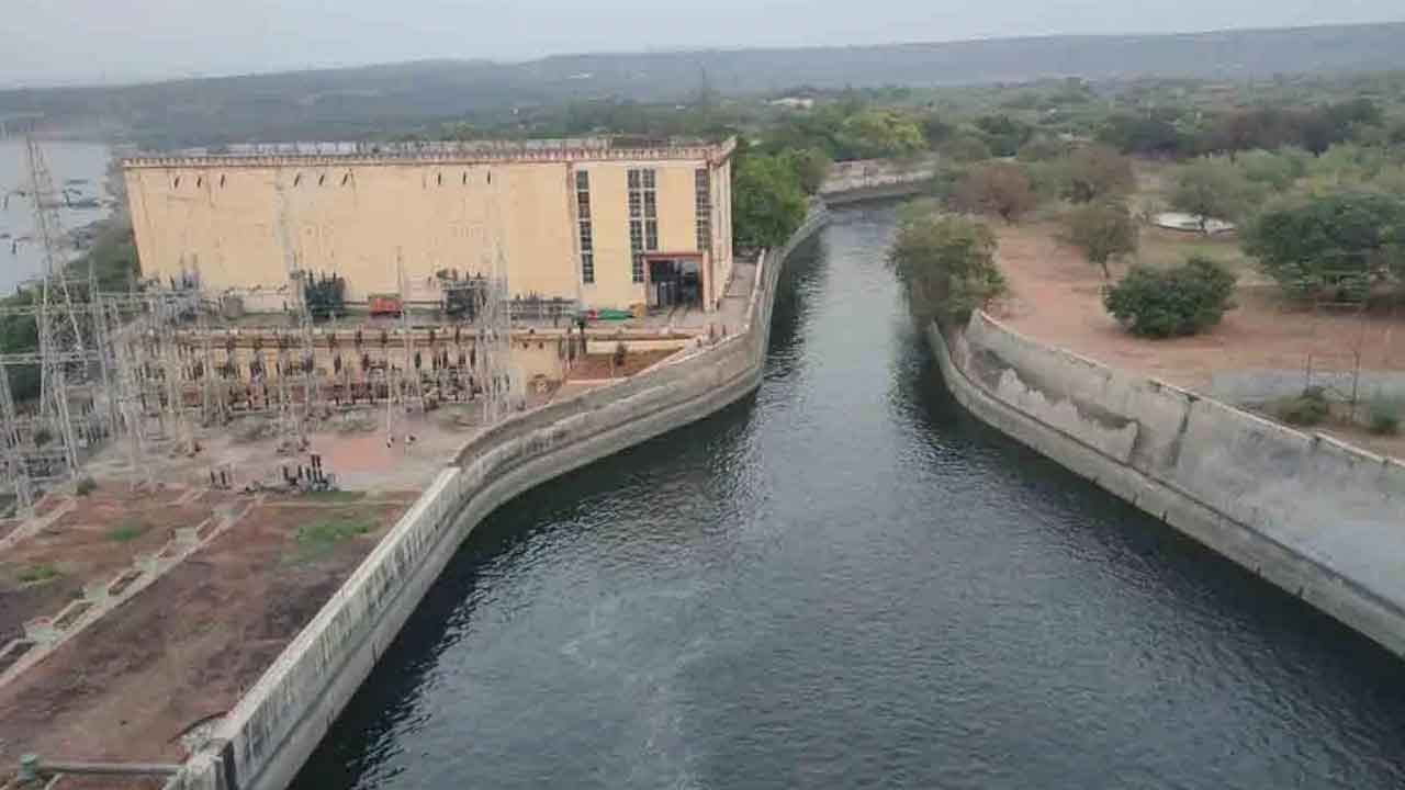 Sagar Canal : సాగర్‌ కాలువకి మళ్లీ గండి.. నీటి విడుదల నిలిపివేత