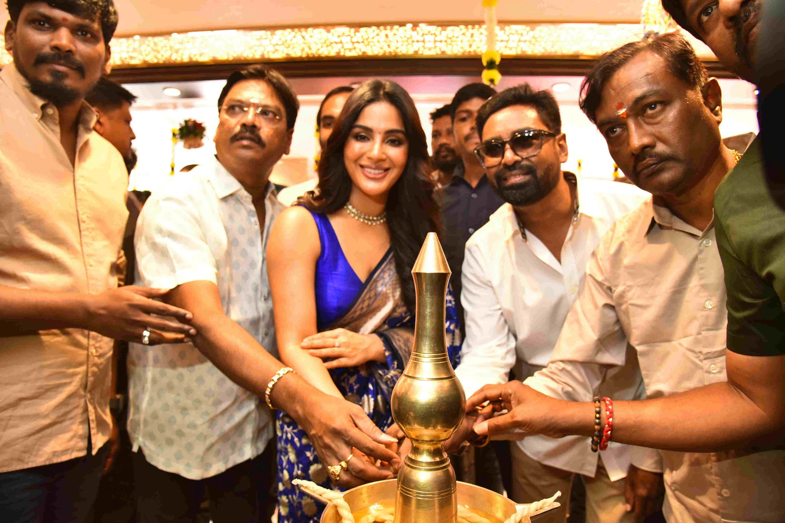 Samyuktha Menon: మాంగళ్య కొత్త బ్రాంచ్ ఓపెనింగ్లో సంయుక్త సందడి