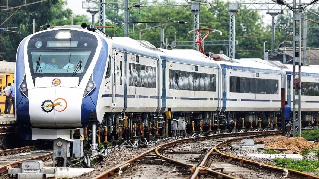 Vandebharat : ఛత్తీస్‌గఢ్‌లో వందేభారత్ రైలుపై రాళ్ల దాడి.. కౌన్సిలర్ సోదరుడు సహా ఐదుగురి అరెస్ట్