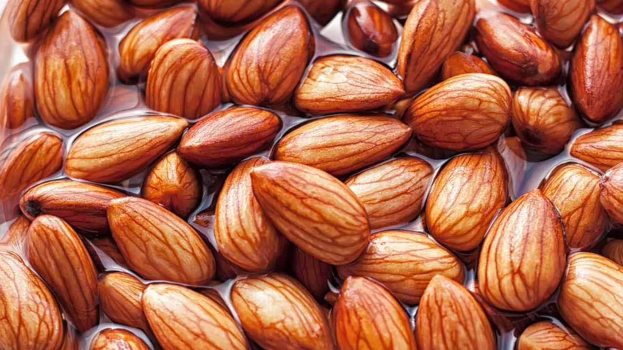 Almonds Benefit: బాదంపప్పును ఇలా తింటేనే బెనిఫిట్స్.. లేదంటే దండగే