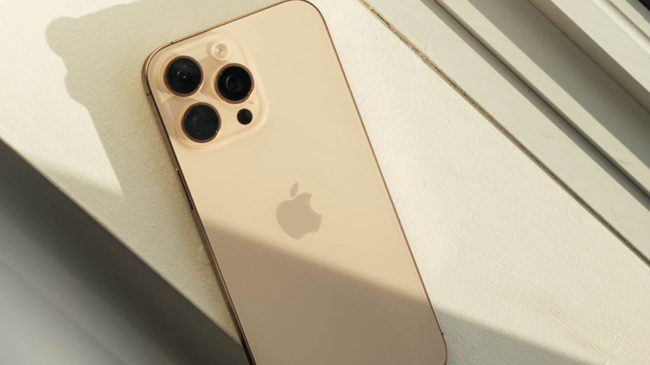 Apple Diwali Sale 2024: యాపిల్‌ లవర్స్‌కు గుడ్ న్యూస్.. 10వేల డిస్కౌంట్, ఫ్రీ ఇయర్‌ బడ్స్‌!