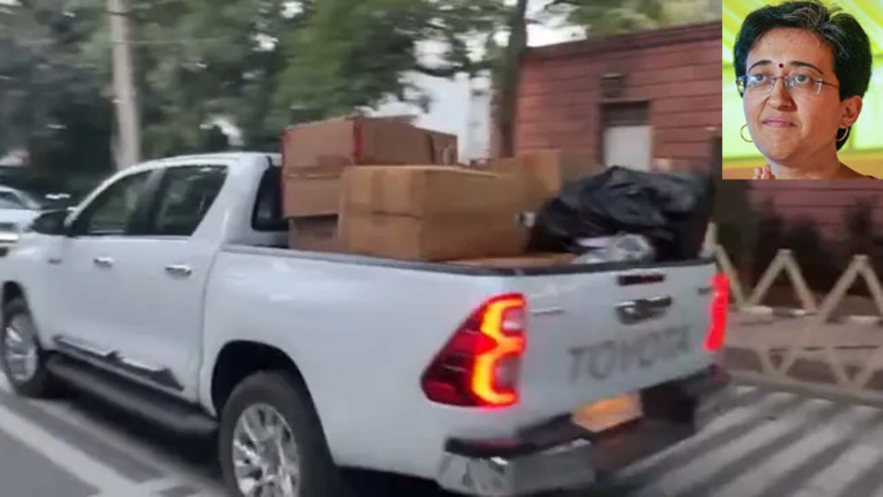 Delhi: మరోసారి ఆప్ వర్సెస్ కేంద్రం.. సీఎం అతిషి ఇంట్లో వస్తువుల తొలగింపుపై వాగ్యుద్ధం