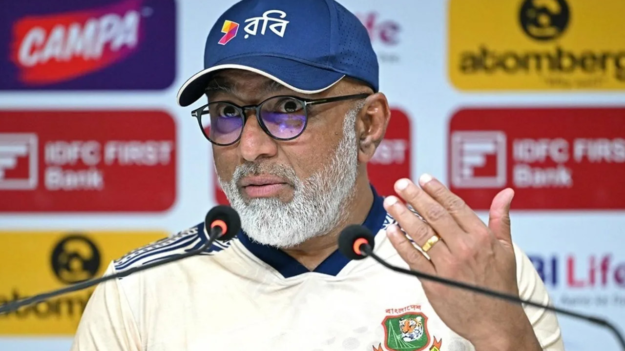 BCB: బంగ్లాదేశ్ క్రికెట్‌లో రచ్చ.. హెడ్ కోచ్ హతురుసింగ సస్పెండ్