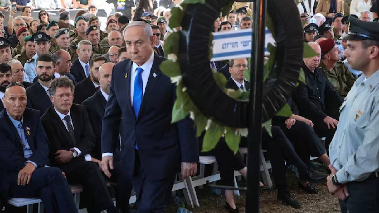 Benjamin Netanyahu: ‘‘మా నాన్నను చంపారు’’.. నెతన్యాహూ‌కి అవమానం..