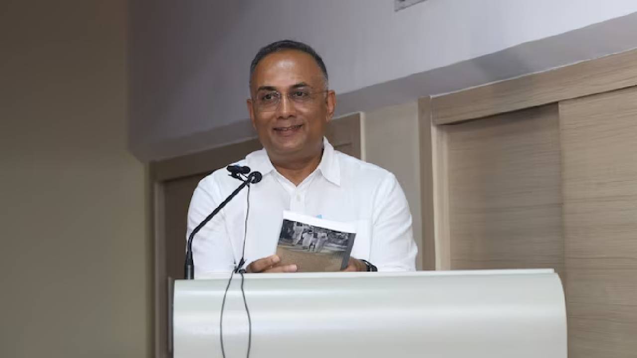 Congress: సావర్కర్ గోహత్యకు వ్యతిరేకం కాదు, గొడ్డు మాంసం తినేవాడు.. కాంగ్రెస్ మంత్రి వ్యాఖ్యలు..