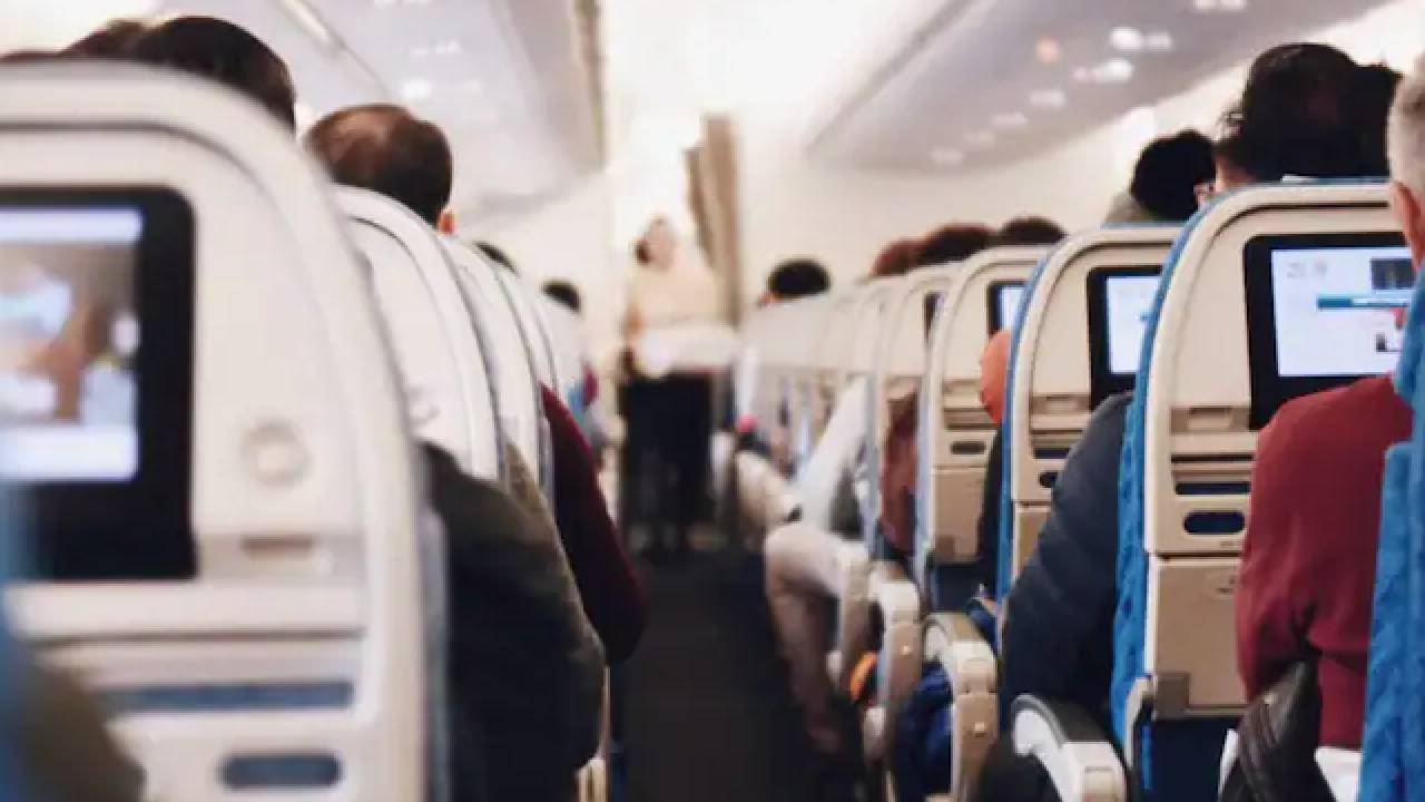 Fake Bomb Threats: నకిలీ బాంబు బెదిరింపులు.. సోషల్ మీడియా ప్లాట్‌ఫారమ్స్‌కి కేంద్రం వార్నింగ్..