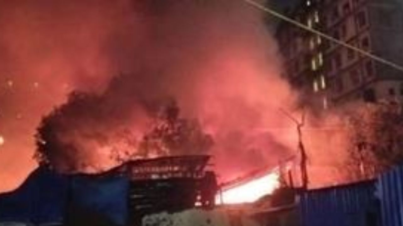 Fire Accident: భారీ అగ్నిప్రమాదం.. ఘటనాస్థలికి చేరుకున్న 15 ఫైర్ ఇంజన్లు