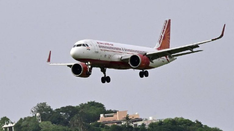 Hoax bomb threats: ఢిల్లీ-చికాగో ఎయిరిండియాతో సహా 5 విమానాలకు నకిలీ బాంబు బెదిరింపులు..