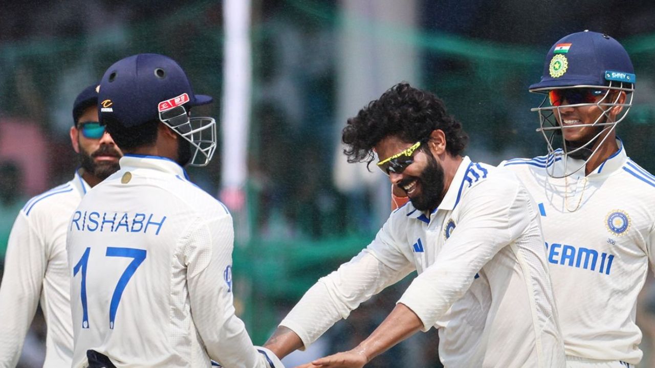 IND vs BAN: రెండో ఇన్నింగ్స్‌లో బంగ్లాదేశ్‌ ఆలౌట్‌.. భారత్ ముందు స్వల్ప లక్ష్యం!