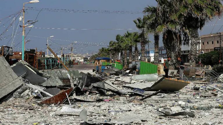 Israel: ఇజ్రాయిల్‌లో కాల్పులు.. ఒకరు మృతి, 10 మందికి గాయాలు..