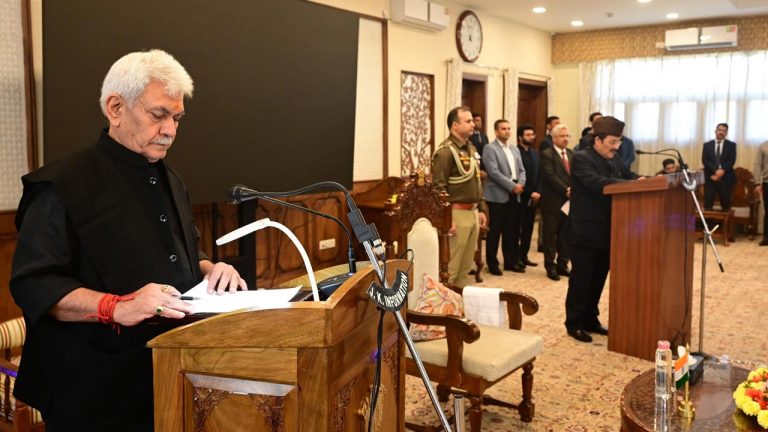 Protem Speaker: జమ్ముకాశ్మీర్‌ అసెంబ్లీ ప్రొటెం స్పీకర్‌గా ముబారక్‌ గుల్‌ ప్రమాణం..