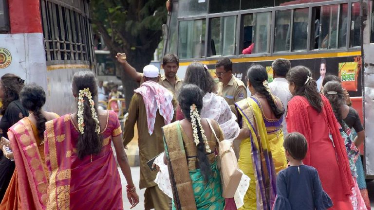 Free Bus: మహిళలకు ‘ఫ్రీ బస్’పై కర్ణాటక సర్కార్ పునరాలోచన..