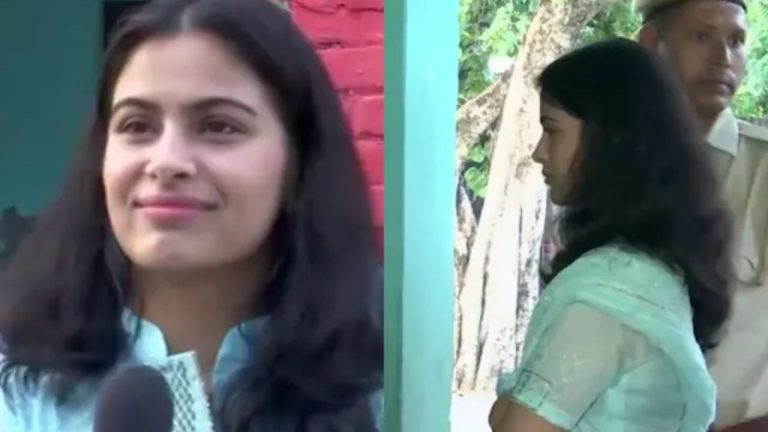 Manu Bhaker: మొదటిసారి ఓటు వేసిన ఒలింపిక్ పతక విజేత మను భాకర్