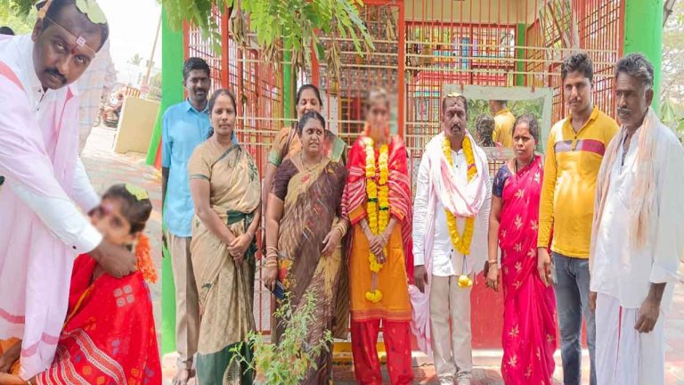 AP Crime: పెళ్లి కావడంలేదని తొందరపడకండి..! ఇలాంటి వాళ్లు ఉన్నారు జాగ్రత్త