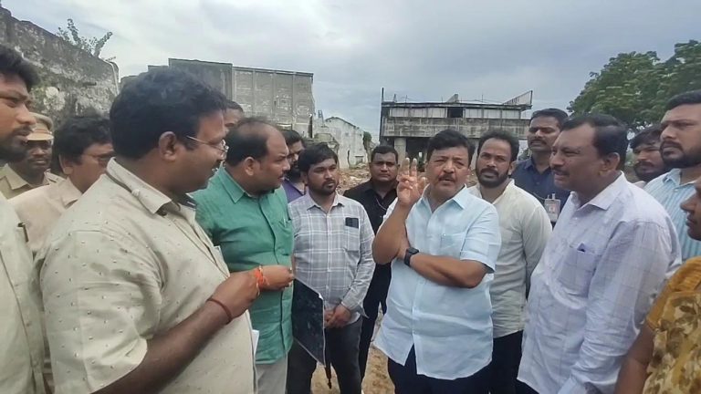 Minister Kandula Durgesh: నిడదవోలులో ఆర్వోబీ నిర్మాణ పనులను పరిశీలించిన మంత్రి