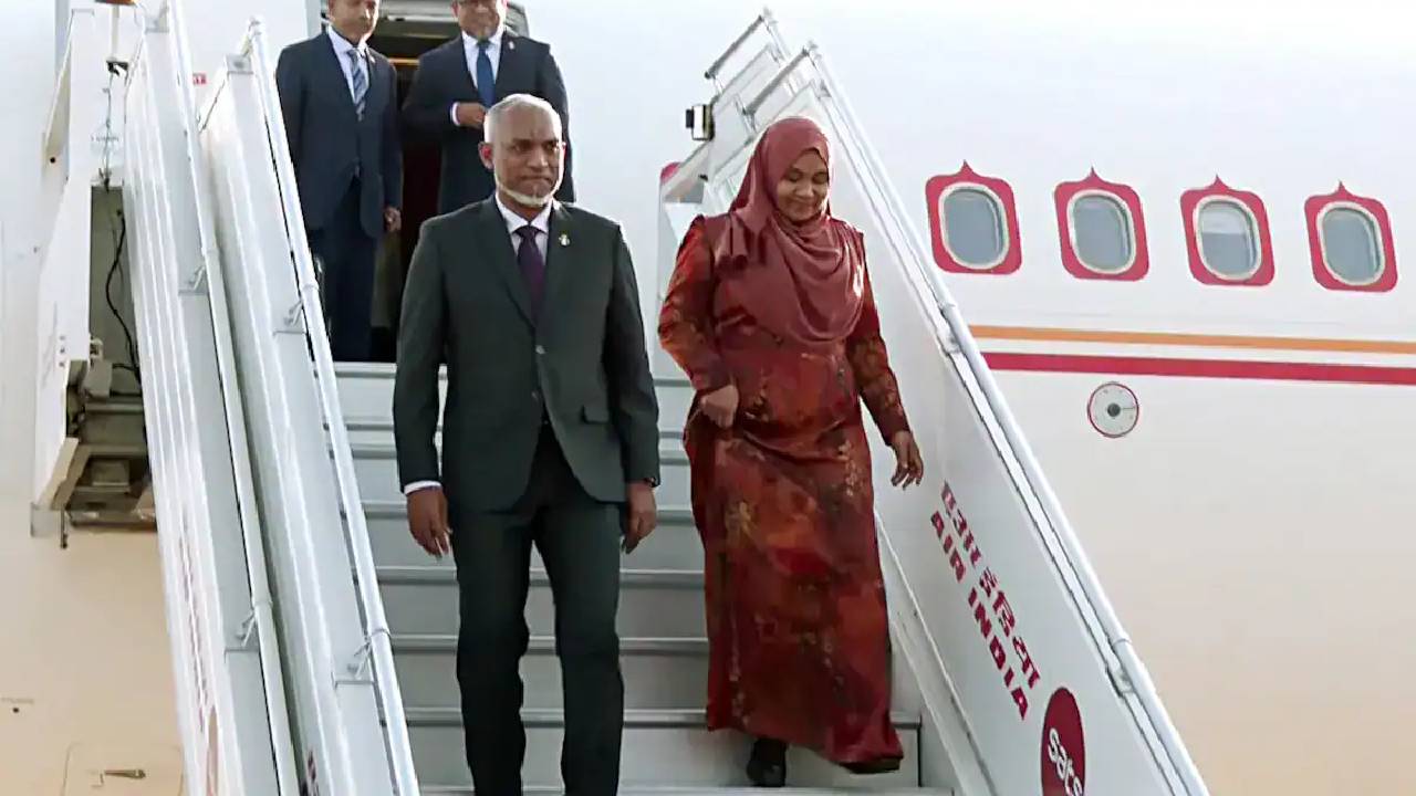 Mohamed Muizzu: భారత్‌తో ద్వైపాక్షిక సమావేశాల కోసం వచ్చిన మాల్దీవుల అధ్యక్షుడు..