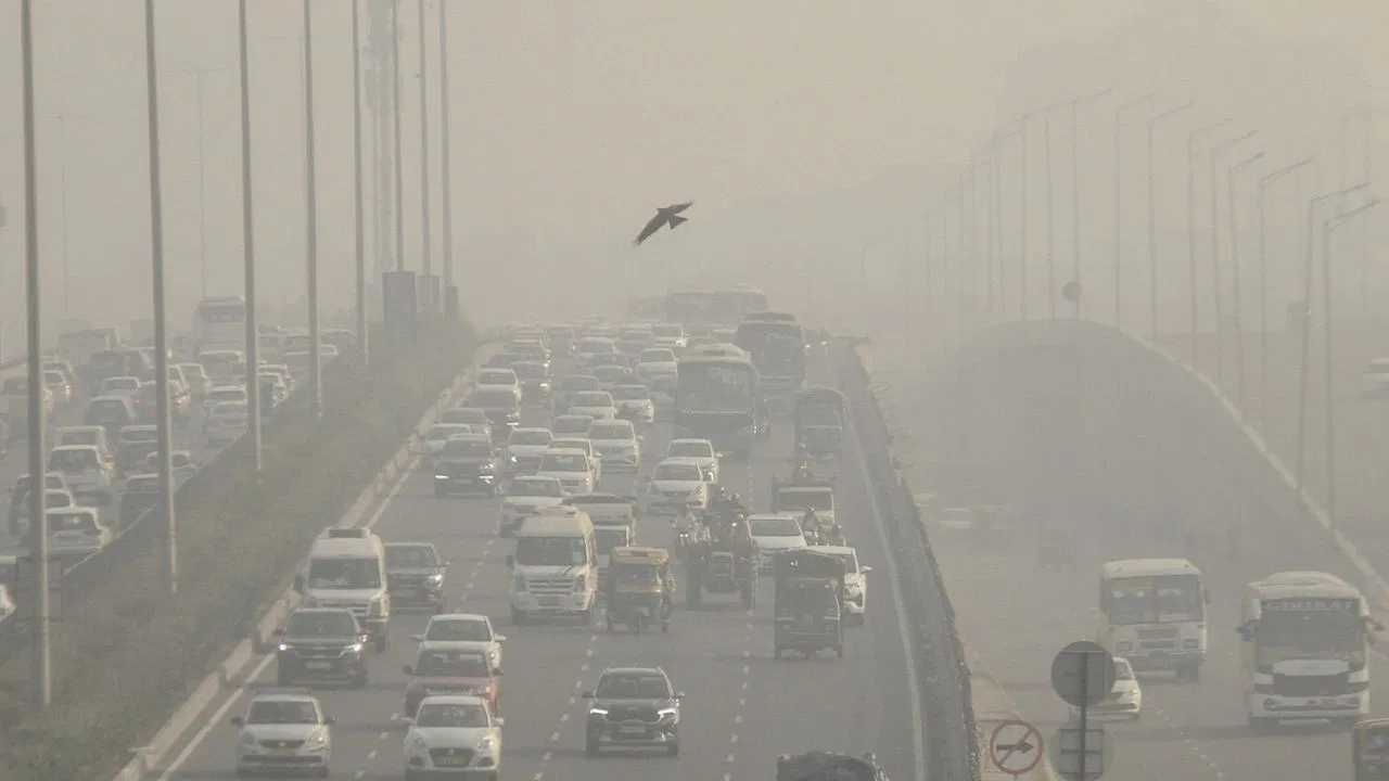 Pollution :  ‘నోయిడా-ఘజియాబాద్‌లో కాలుష్యానికి పాకిస్థాన్‌దే బాధ్యత’.. యూపీ ఆరోపణలో వాస్తవం ఎంత?