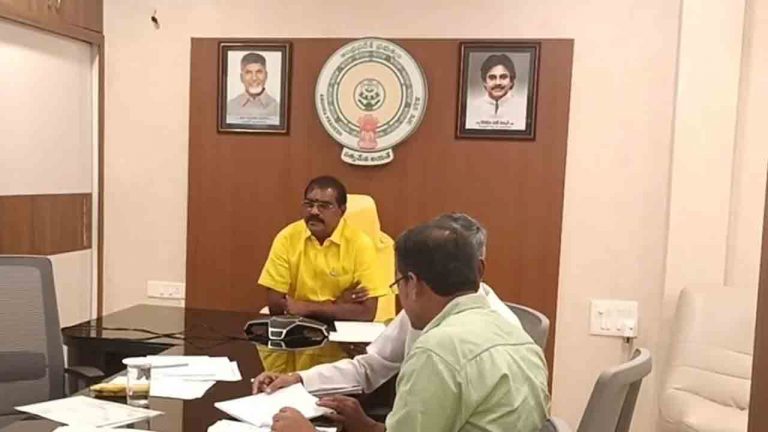 Nimmala Ramanaidu: ఇరిగేషన్ ప్రాజెక్ట్⁭ల సీఈ, ఎస్ఈలతో వీడియో కాన్ఫరెన్స్.. మంత్రి ఆదేశాలు