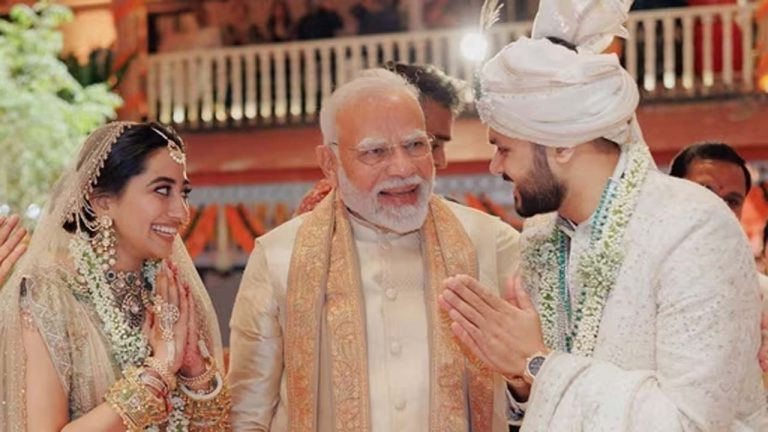 Gujarat: వజ్రాల వ్యాపారి కుమారుడి పెళ్లికి హాజరైన ప్రధాని మోడీ