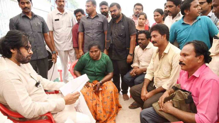 Pawan Kalyan: ఉద్యోగం ఇప్పించండి సార్.. డిప్యూటీ సీఎంకు దివ్యాంగురాలు విజ్ఞప్తి