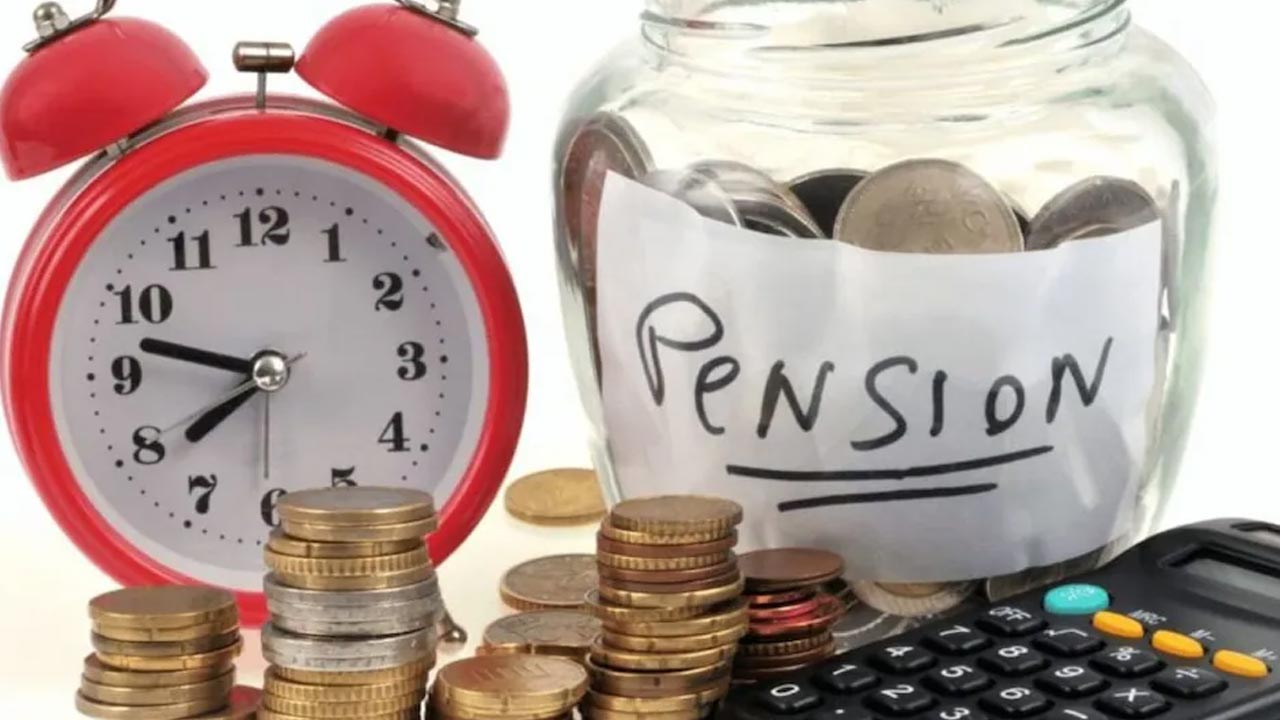Central Govt Pensioners: ఫించన్‌దారులకు గుడ్ న్యూస్.. ఆ తేదీన పెన్షన్