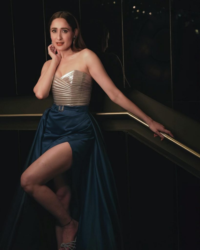 Pragya Jaiswal 4