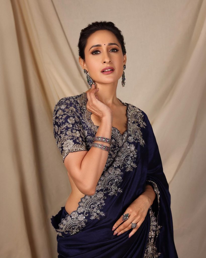 Pragya Jaiswal 6 1